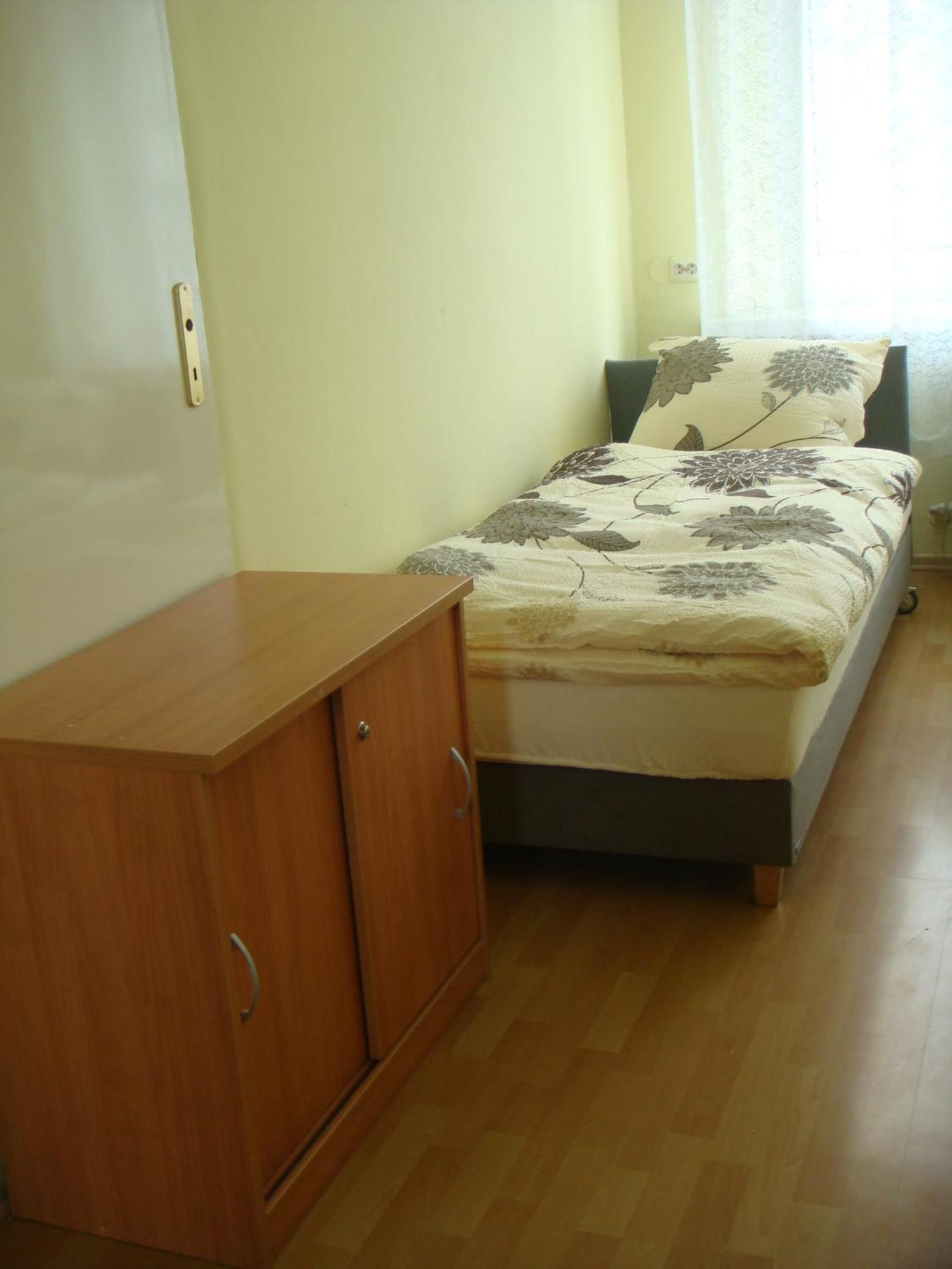 Hostel Omega 热舒夫 外观 照片